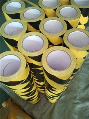 Cinta de cebra para marcar pisos de PVC